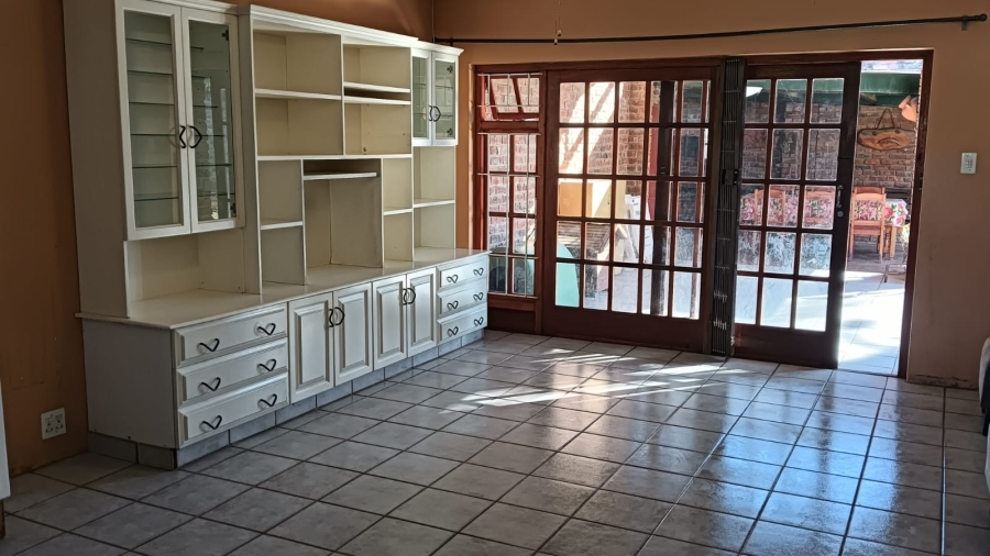 4 Bedroom Property for Sale in Dorchester Heights Eastern Cape